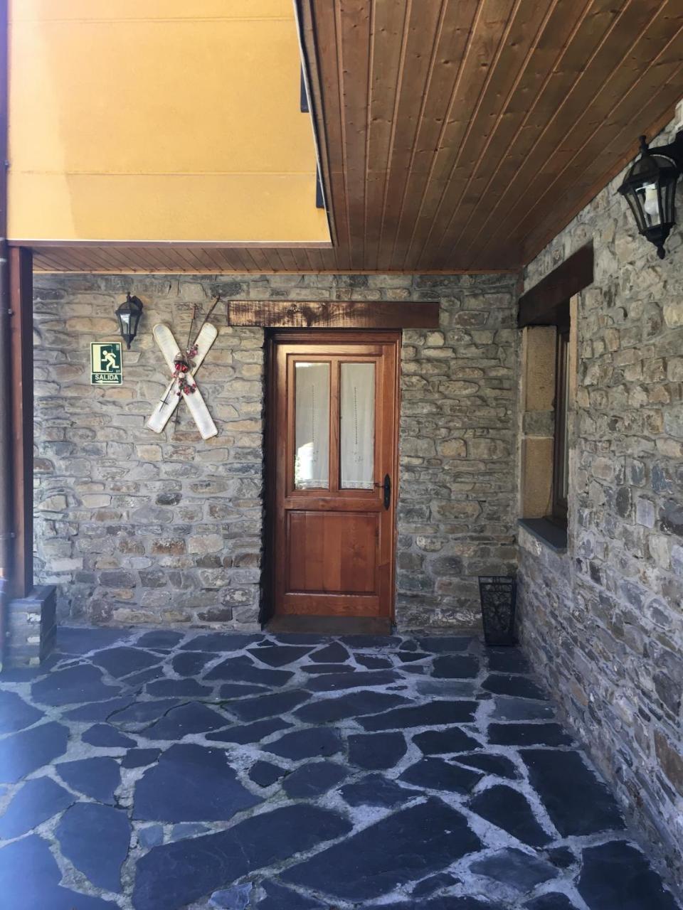 Tia Maria Panzió Cerredo Kültér fotó
